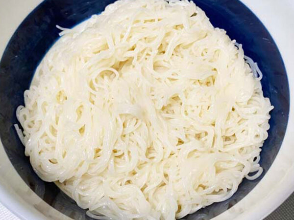 「最後までさっぱり」　めんつゆに飽きた人必見！　そうめんに入れたのは…？