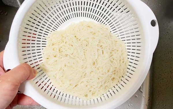 「最後までさっぱり」　めんつゆに飽きた人必見！　そうめんに入れたのは…？