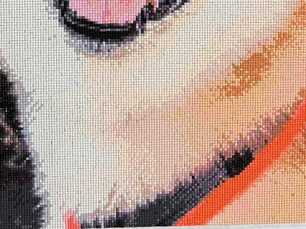 「怖いか、私の愛が…」　小さなビーズを並べて半年後？「愛の偉大さに震えました」