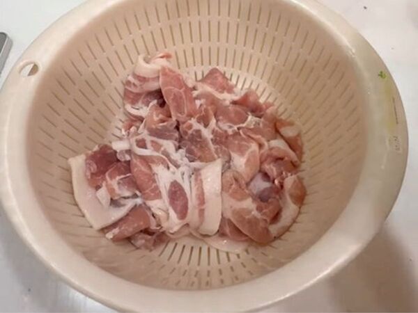 パサつかないお肉の解凍法って？　方法に「なるほど」「納得すぎる」