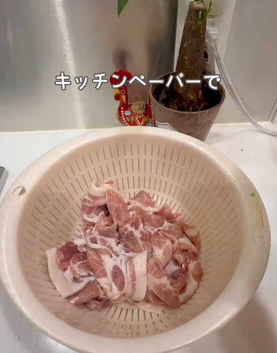 パサつかないお肉の解凍法って？　方法に「なるほど」「納得すぎる」