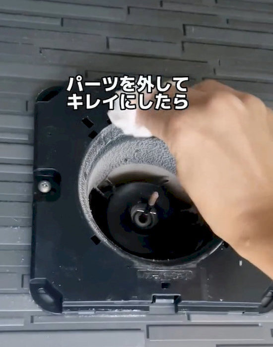 トイレ掃除で見逃しがち！　タンクの後ろをきれいにする方法に「助かる」「目からウロコ」