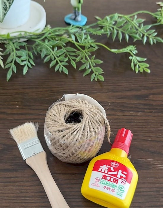 玄関やリビングが片付く！　麻紐小物入れのDIYに「最高」「おしゃれすぎ」