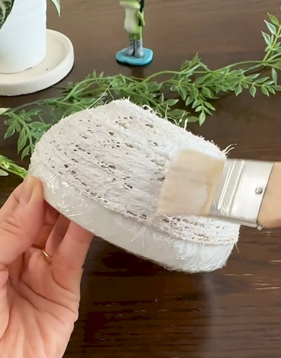 玄関やリビングが片付く！　麻紐小物入れのDIYに「最高」「おしゃれすぎ」