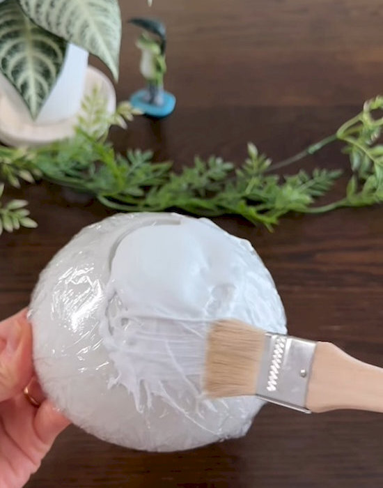 玄関やリビングが片付く！　麻紐小物入れのDIYに「最高」「おしゃれすぎ」