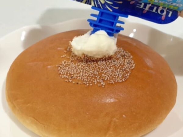 あんぱんにクーリッシュを入れるだけ！　ひんやり絶品スイーツに「ハマる」「食べたい」