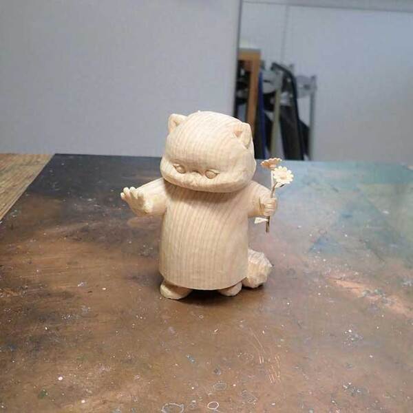 「猫を作ります」　宣言して3日後に、完成した木彫り作品が？「感動した」「天才かよ」