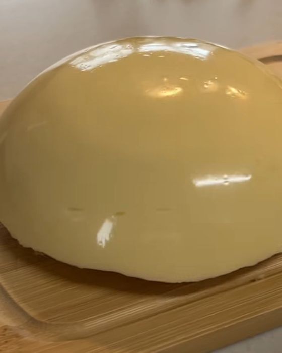 卵とチーズを混ぜてレンジで温めると？　完成したおやつに「もう毎日作る」「ハマった」