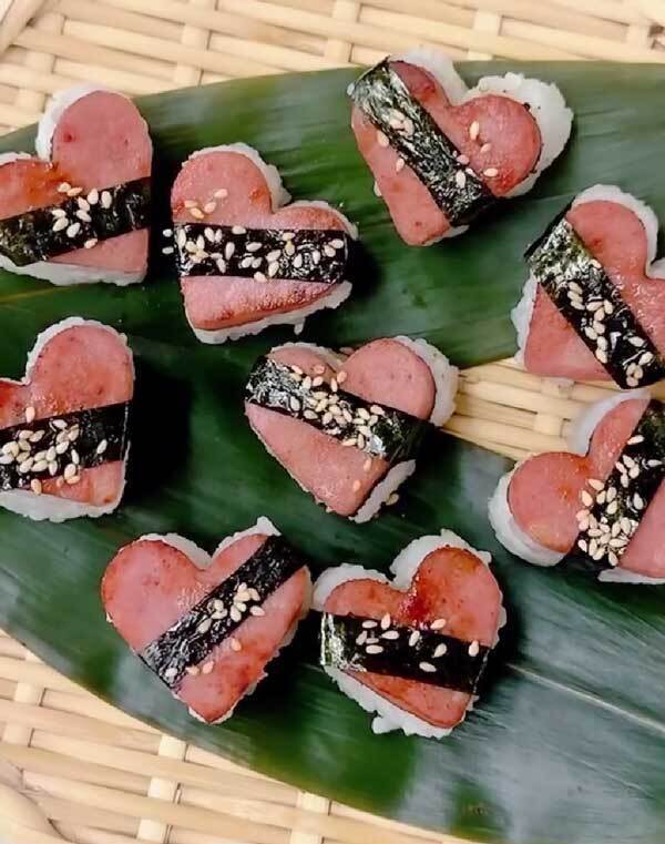 ソーセージをクッキー型でくり抜いて…　できたものに「発想がすごい！」