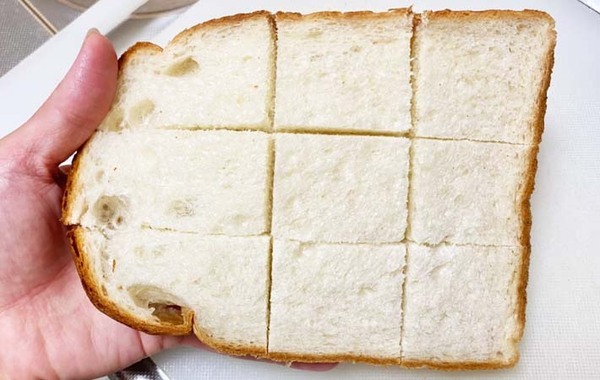 『ひとつまみ』がアクセントに！　夏にぴったりなトーストが「クセになりそう」