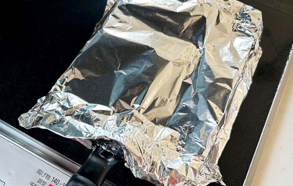 みじん切りにした野菜を入れて…？　『韓国風玉子焼き』が「華やか！」