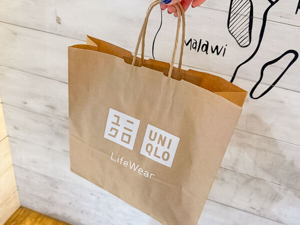 まさに夏の必需品！　ユニクロの『着る日焼け止め』に「毎年買ってる」「これなしではいられない」