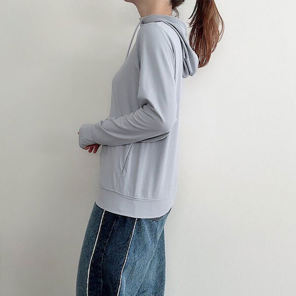 まさに夏の必需品！　ユニクロの『着る日焼け止め』に「毎年買ってる」「これなしではいられない」