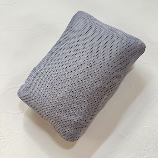 まさに夏の必需品！　ユニクロの『着る日焼け止め』に「毎年買ってる」「これなしではいられない」