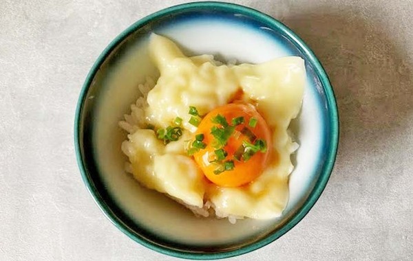 材料は3つだけ！　背徳感を忘れる『濃厚卵かけご飯』