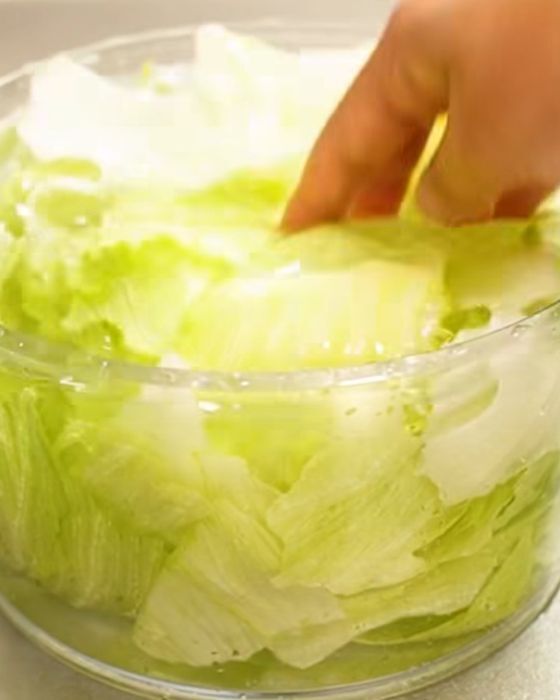 「その手があったか」　レタスのオイル蒸しに「簡単すぎ」「野菜が進む」