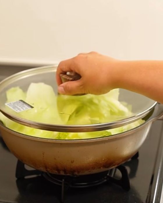 「その手があったか」　レタスのオイル蒸しに「簡単すぎ」「野菜が進む」