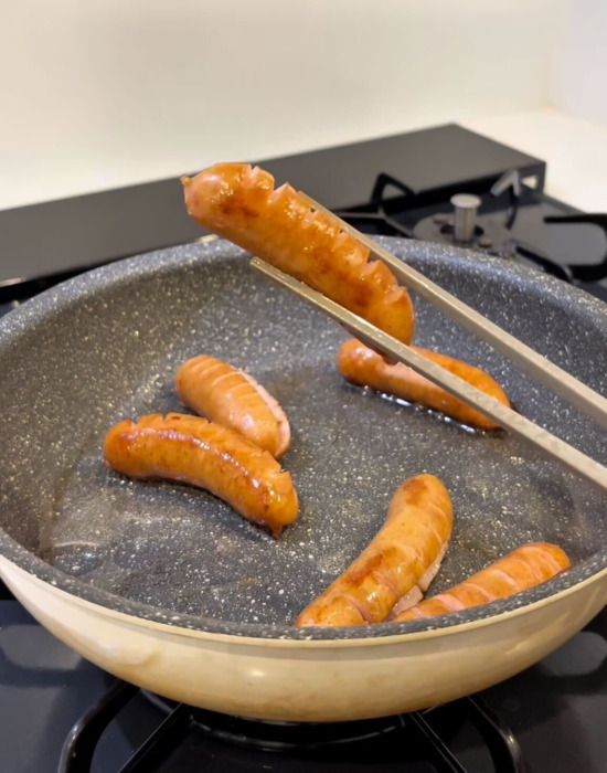 ウインナーを『袋ごと冷凍』すると？　手軽さに「便利すぎ」「毎回やる」