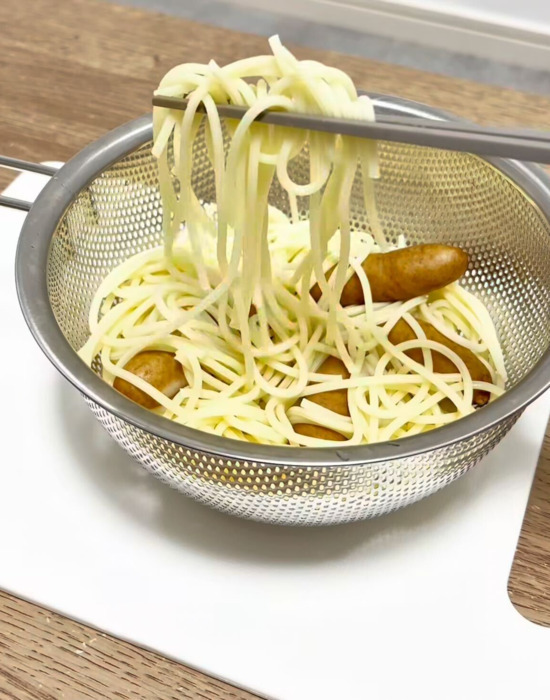 ウインナーを『袋ごと冷凍』すると？　手軽さに「便利すぎ」「毎回やる」