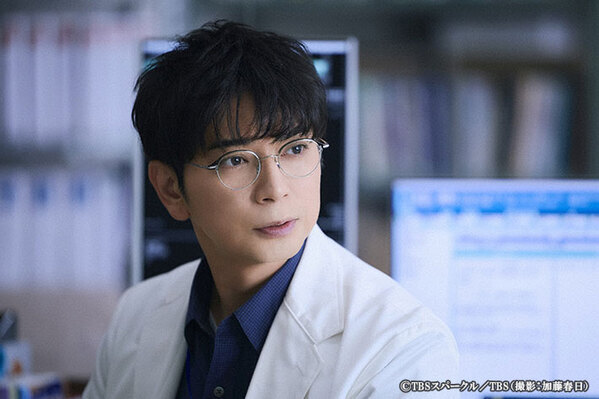 新田真剣佑の繊細な表情に心が震える　津田健次郎が描く病気に向き合う人生『19番目のカルテ』第3話