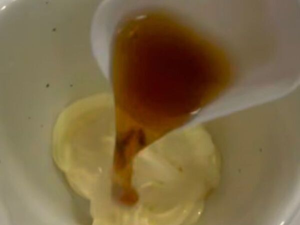 千切りサラダに『練乳入りドレッシング』　試した結果に「想像以上」「もう市販に戻れない」