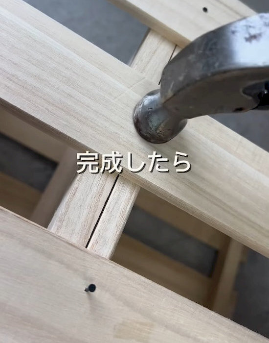 「不器用でも作れた」　100均すのこラックに「賢い」「部屋スッキリ」