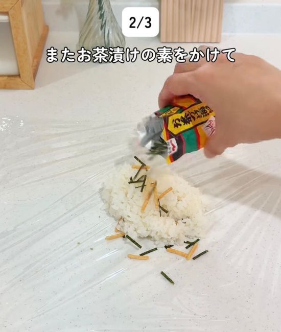 電子レンジだけで完成！　お茶づけ海苔アレンジに「楽すぎ」「すぐ作る」