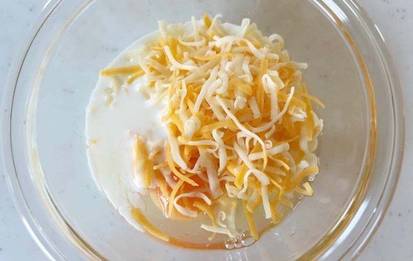 【簡単レシピ】ケチャップのほかに混ぜたのは…？　新鮮な味のオムライスに「大人な味」