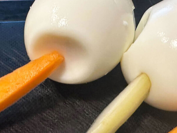 ゆで卵に挿すだけで…？　見た目も楽しい簡単レシピ！