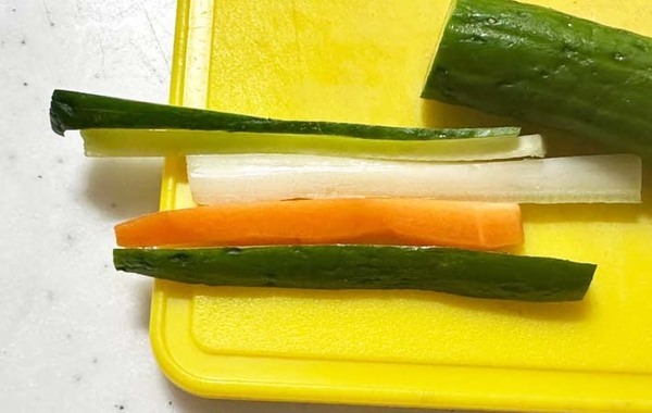 ゆで卵に挿すだけで…？　見た目も楽しい簡単レシピ！