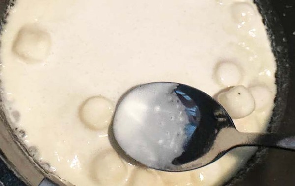 不二家の提案に「本当においしいの？」　カップやきそばに入れたのが…