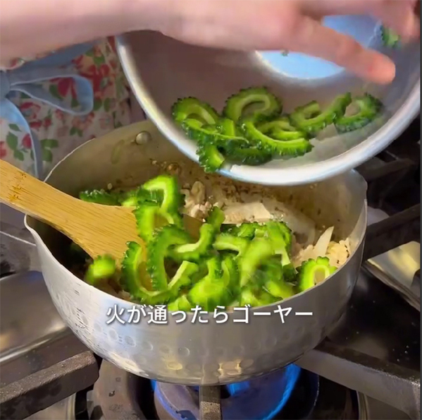 薄切りにしたゴーヤを塩で揉んで…　『夏バテ』対策になるレシピがこちら！