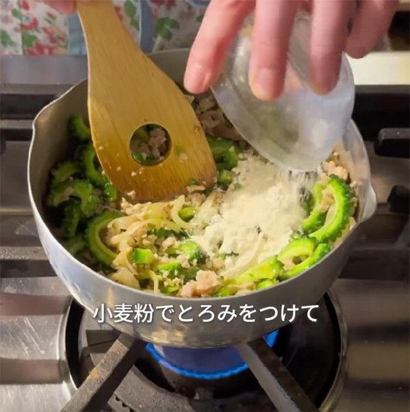 薄切りにしたゴーヤを塩で揉んで…　『夏バテ』対策になるレシピがこちら！