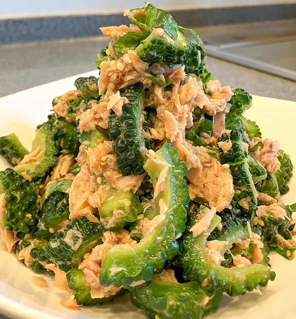 薄切りにしたゴーヤをアイラップに？　夏バテ防止のレシピに「今すぐ食べたい！」