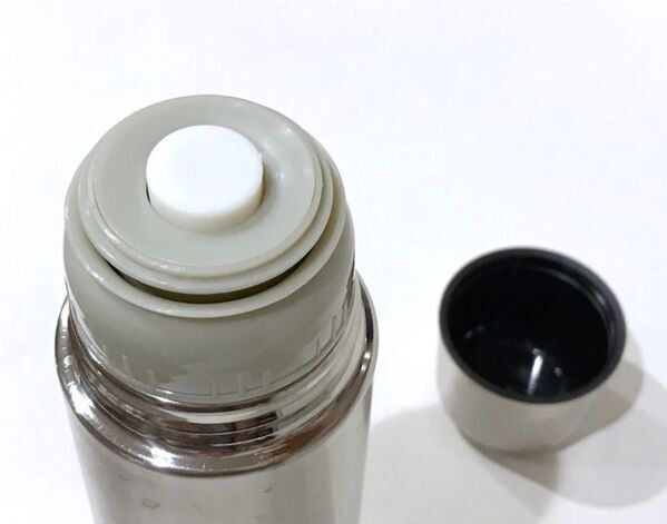 スポーツドリンクを水筒に入れたら？　意外なリスクに「ゾッとした」