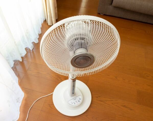 古い扇風機を使い続けると…　忠告に「まさか」「要注意」