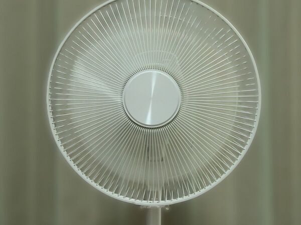 古い扇風機を使い続けると…　忠告に「まさか」「要注意」