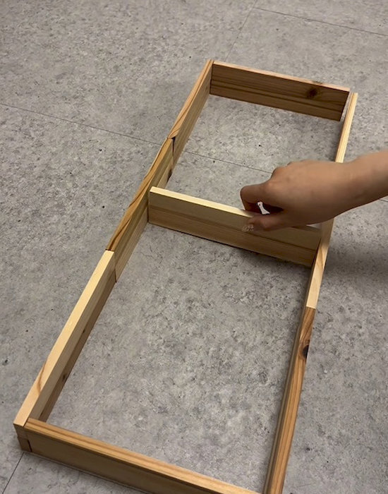 おしゃれなスリッパ収納がわずか220円で？　DIY術に「かわいい」「早速作る」