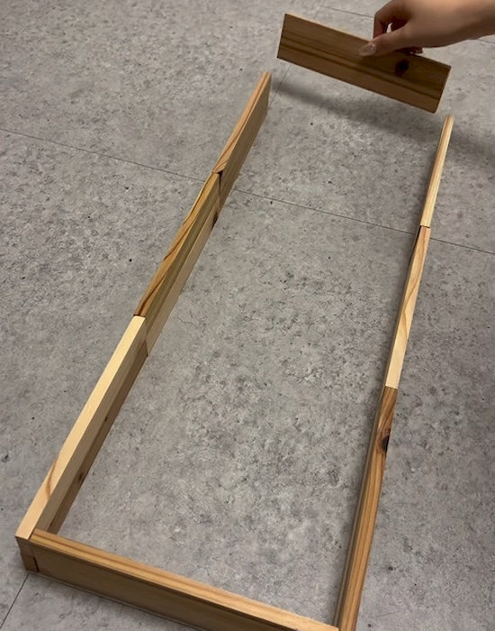 おしゃれなスリッパ収納がわずか220円で？　DIY術に「かわいい」「早速作る」