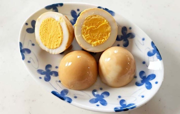 「簡単すぎる」「夏にもピッタリ」　ゆで卵に使った『調味料』は、大さじ4杯の…？