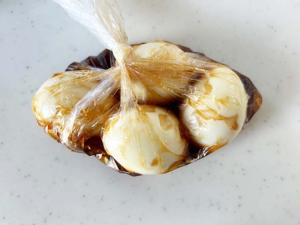 「簡単すぎる」「夏にもピッタリ」　ゆで卵に使った『調味料』は、大さじ4杯の…？