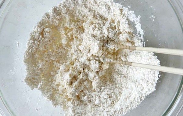 ホットケーキミックスにヨーグルトと水を混ぜて…　できあがったのは