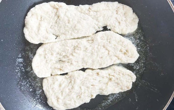 ホットケーキミックスにヨーグルトと水を混ぜて…　できあがったのは