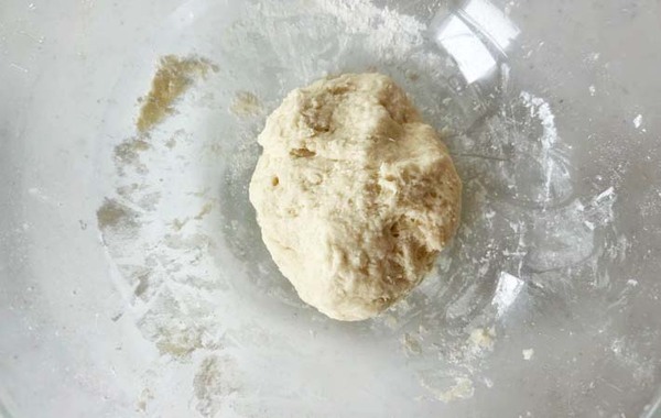 ホットケーキミックスにヨーグルトと水を混ぜて…　できあがったのは