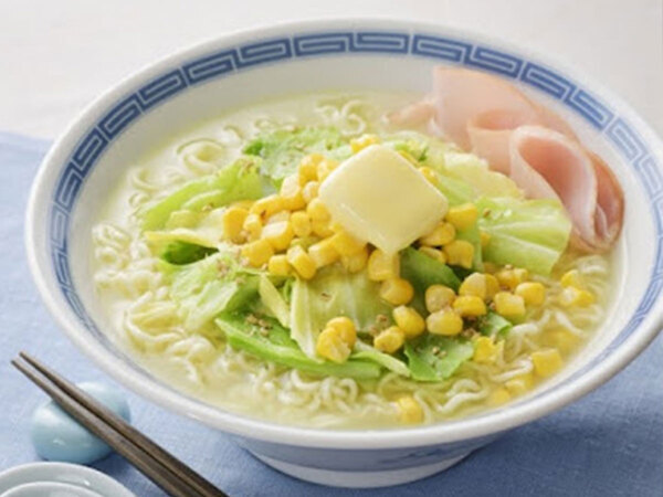 『サッポロ一番 塩らーめん』をもっとおいしく！　サンヨー食品が教えるアレンジが…？