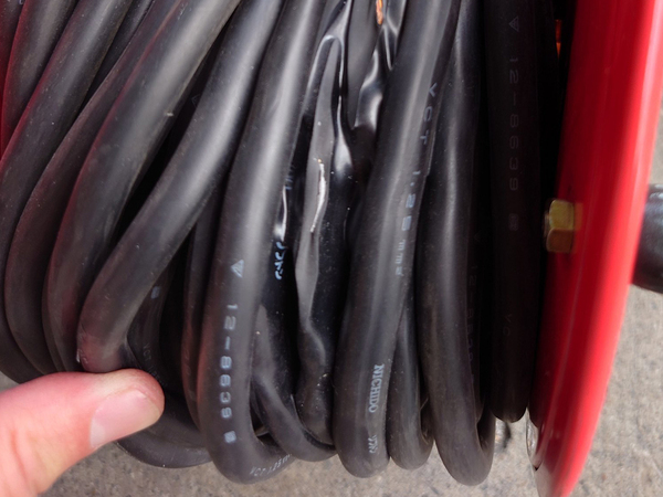 「あわや大惨事…」　撮影スタジオの注意喚起に「ウソ…知らなかった」「ヤバい」