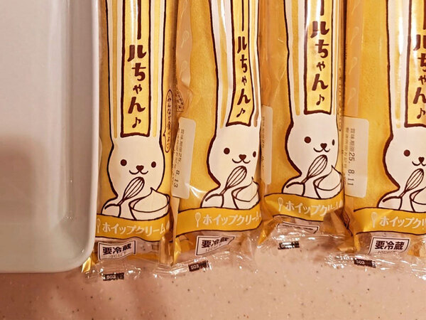 ロールケーキを並べたら…　完成したものに「これは天才」「よく思い付いたな」