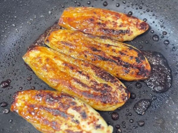 見た目そっくりすぎる…　『なんちゃってうなぎ』のレシピに「むしろこっち派」