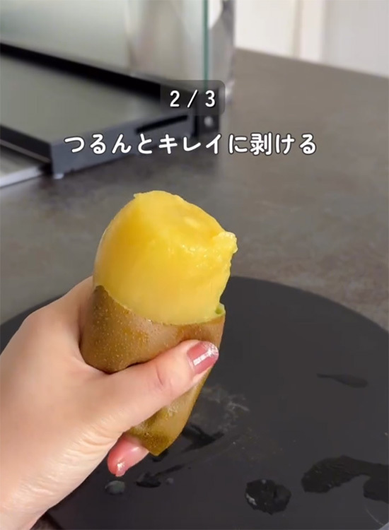 キウイの皮を剥くなら真似して！　母の『裏ワザ』に「こうすればよかったんだ」
