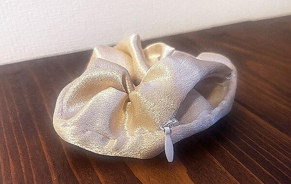 セリアで見つけたシュシュ　隠された秘密に「これは天才」「まじ助かる」